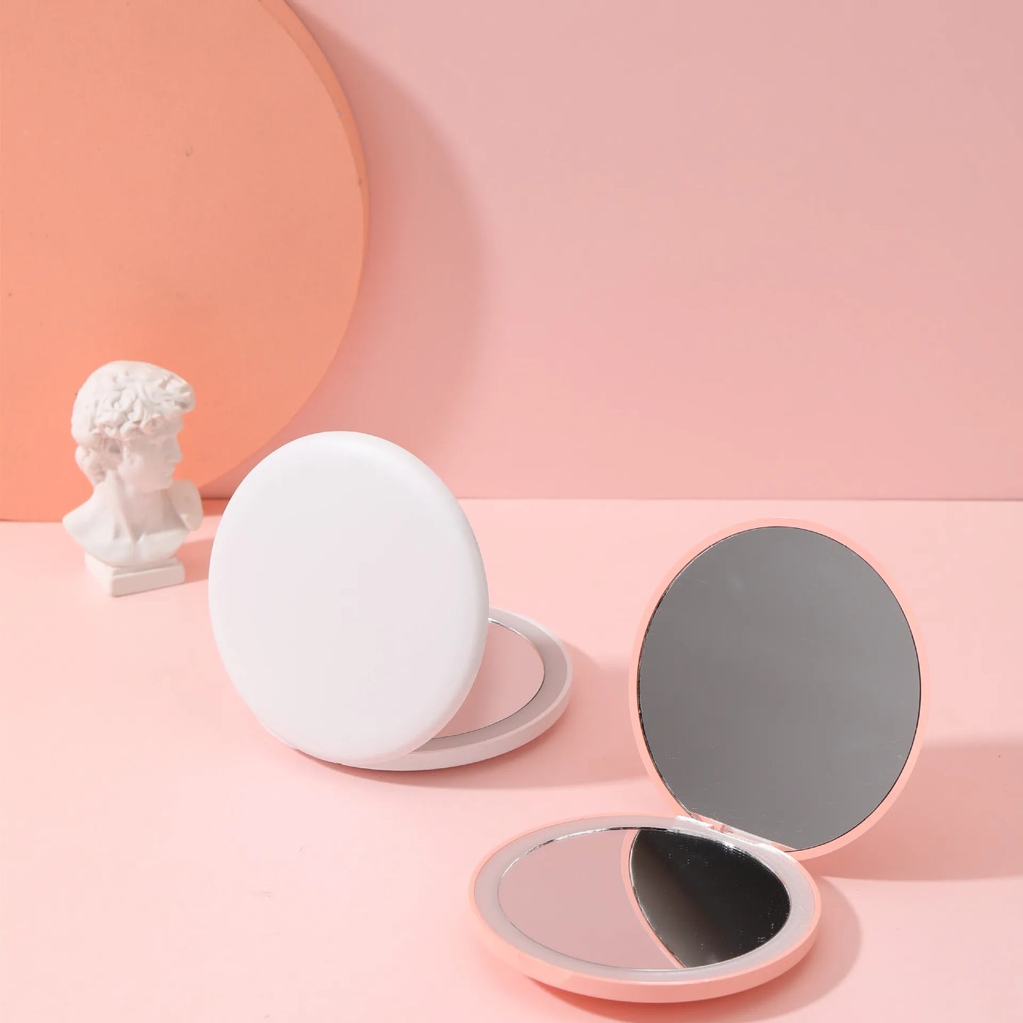 Personalized LED Light Cosmetic Folding Pocket Mirror – Compact & Luminous Makeup Mirror for Women